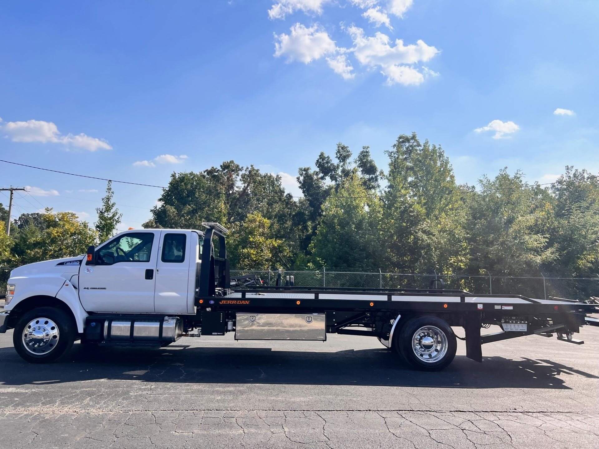 FORD F750